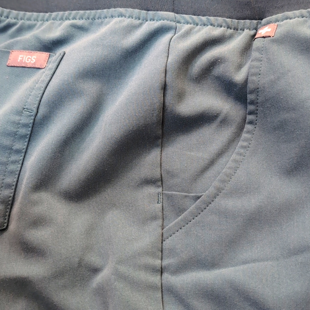 Figs Women's Teal Cuffed Scrub Pants - Picture 10 of 10